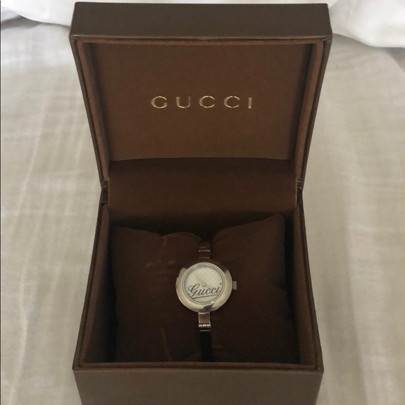 😍Mint Gucci Stainless Steel Bangle watch - Picture 7 of 8